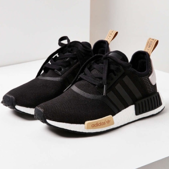 adidas nmd womens all black